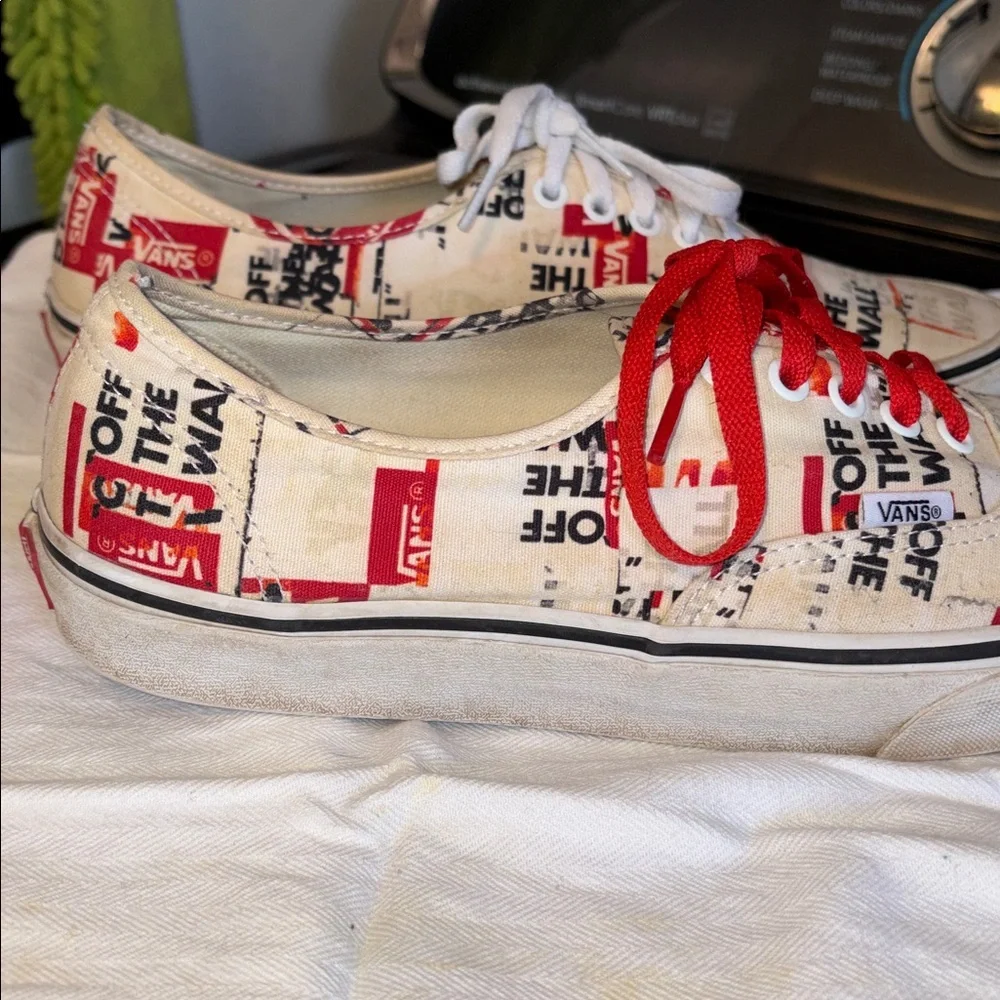Vans Men’s Low Top Sneakers in Cream/Red Graphics Sz 10.5